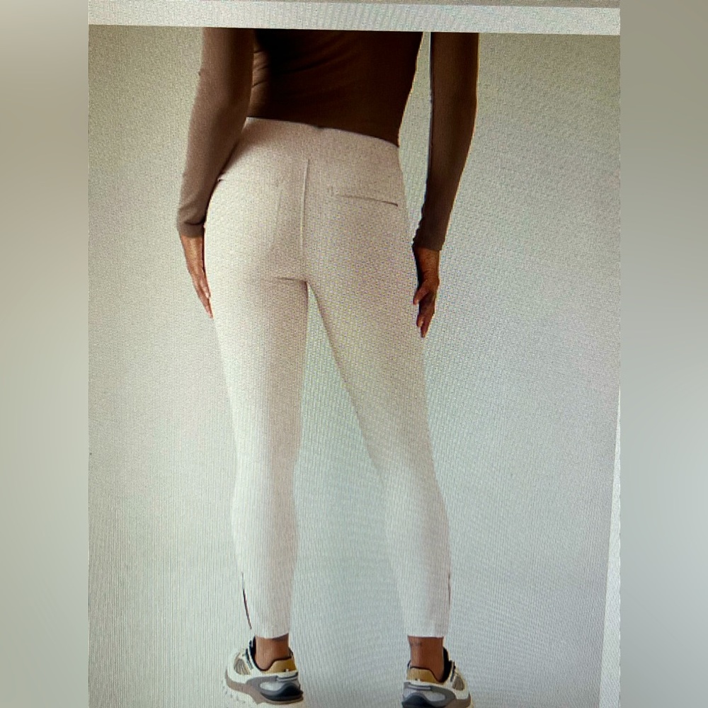 Athleta- delancey textured moto tight. Size XXS. Color is cream braiden